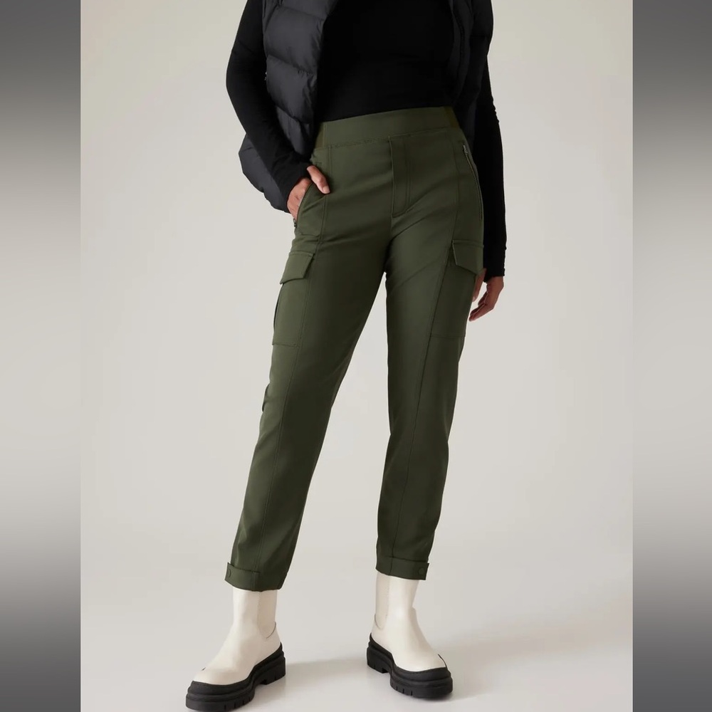 Athleta Endless cargo pants sz 0 olive